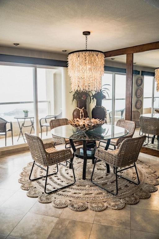 Appartamento 'Luxury Oceanfront Penthouse With Pools, Jacuzzis And Spectacular Ocean Views' Rosarito Esterno foto